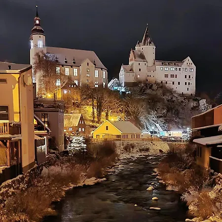 Schoene Dachwohnung Mit 2 Schlafzimmern Im Zentrum Von Schwarzenberg - Erzgebirge
