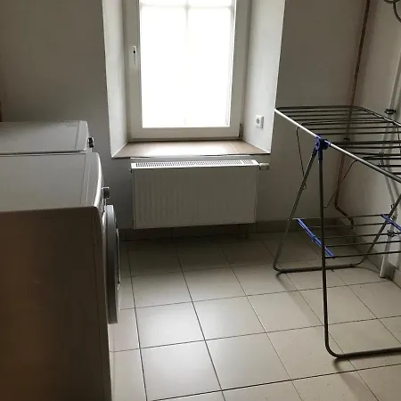 Apartament Schoene Dachwohnung Mit 2 Schlafzimmern Im Zentrum Von - Erzgebirge
