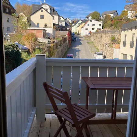 Schoene Dachwohnung Mit 2 Schlafzimmern Im Zentrum Von Schwarzenberg - Erzgebirge