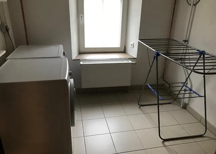 Apartament Schoene Dachwohnung Mit 2 Schlafzimmern Im Zentrum Von - Erzgebirge