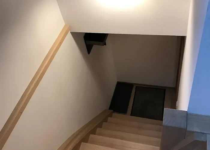 Apartament Schoene Dachwohnung Mit 2 Schlafzimmern Im Zentrum Von - Erzgebirge Schwarzenberg (Saxony)