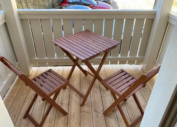 Schoene Dachwohnung Mit 2 Schlafzimmern Im Zentrum Von - Erzgebirge Apartament Schwarzenberg (Saxony)